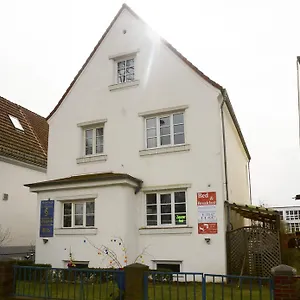  Homestay Airportgaestehaus